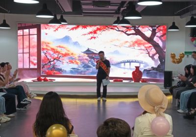 我區青年相親大會上，劉植梅傳遞奮斗與幸福觀 ——彰顯公司培養與社會責任擔當